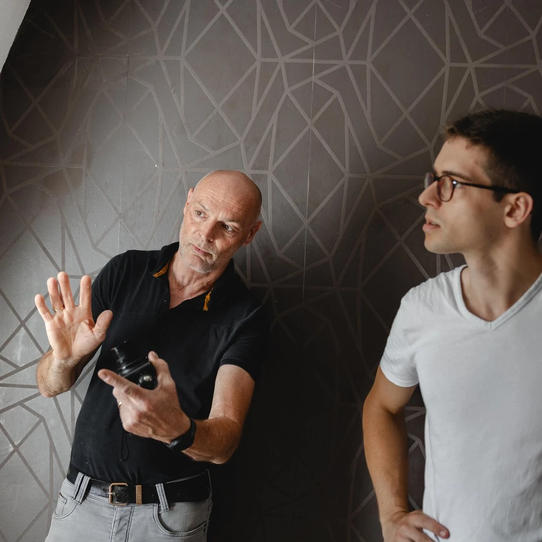 Twee collega’s van Jobse in gesprek over een project